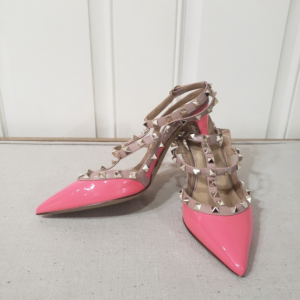 Kaitlyn Pan Rockstud Pink Leather Pointed-Toe Heels - Picture 3 of 13